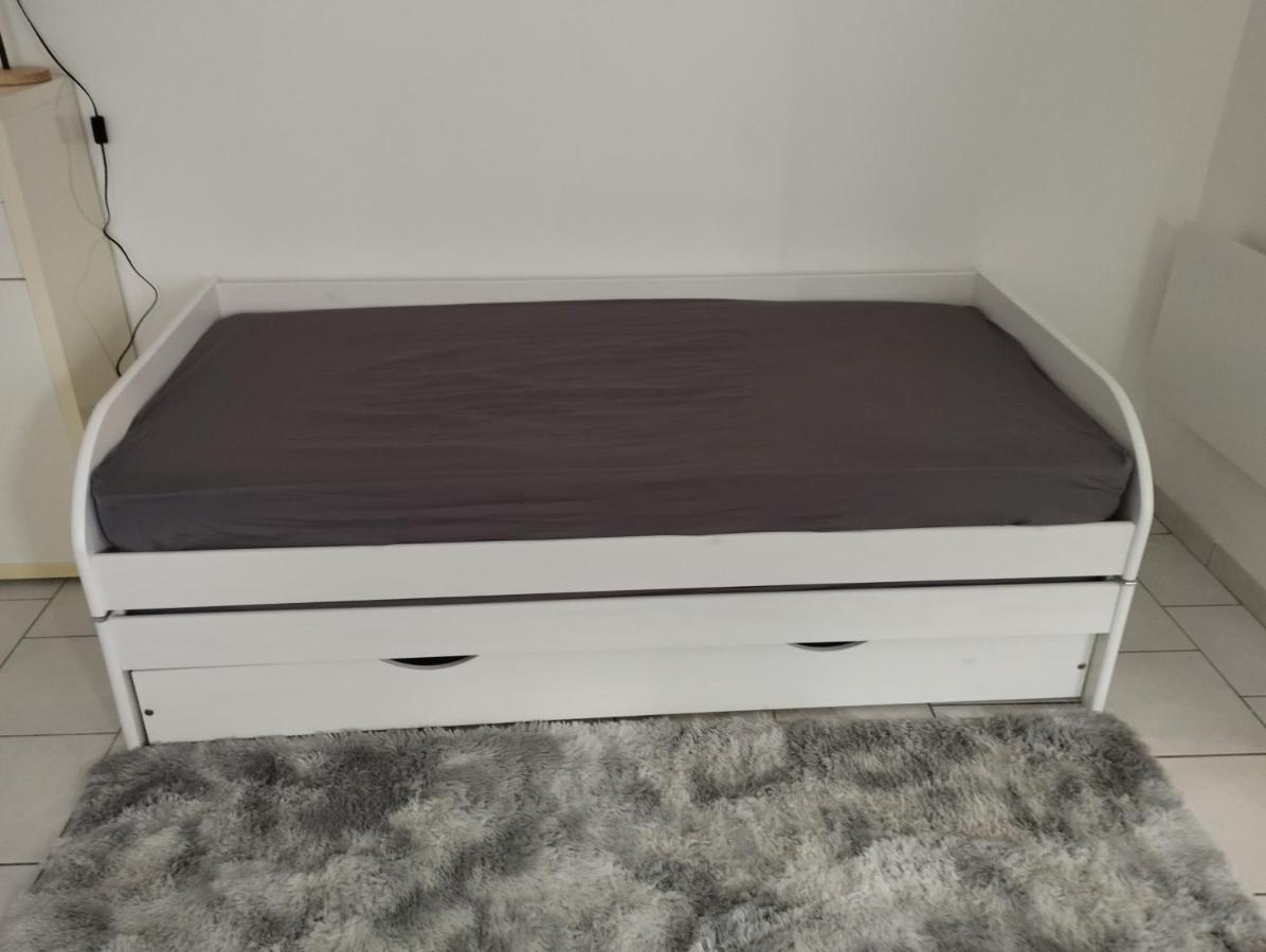 Charmant Studio Canape Lit Netflix Prime Video Dazn Wifi Le Havre Extérieur photo