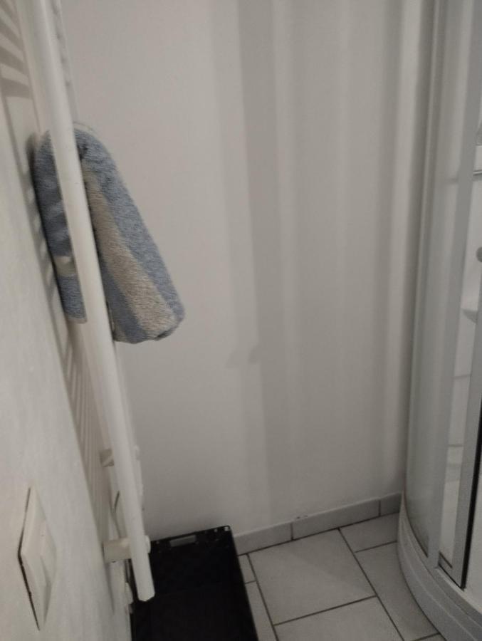 Charmant Studio Canape Lit Netflix Prime Video Dazn Wifi Le Havre Extérieur photo
